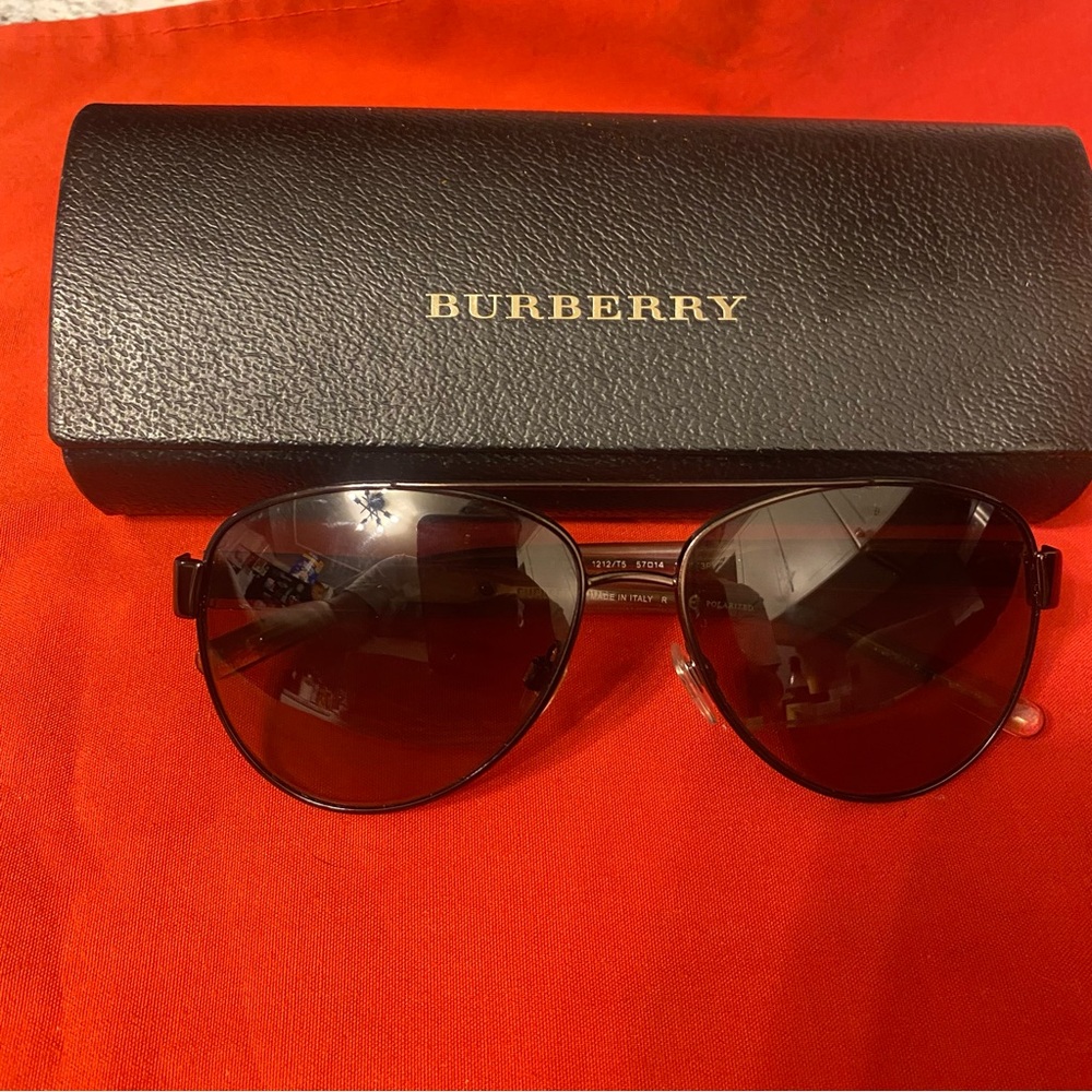Burberry Black Sunglasses with Case